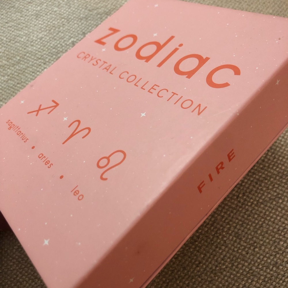 Zodiac Crystal Collection - Picture 3 of 5